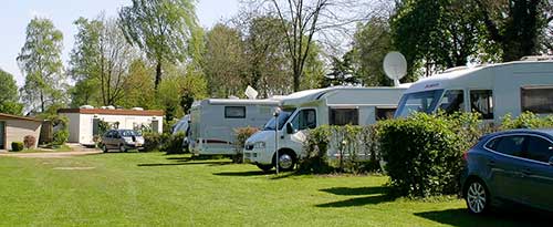 Caravans en campers op vakantie in Twente
